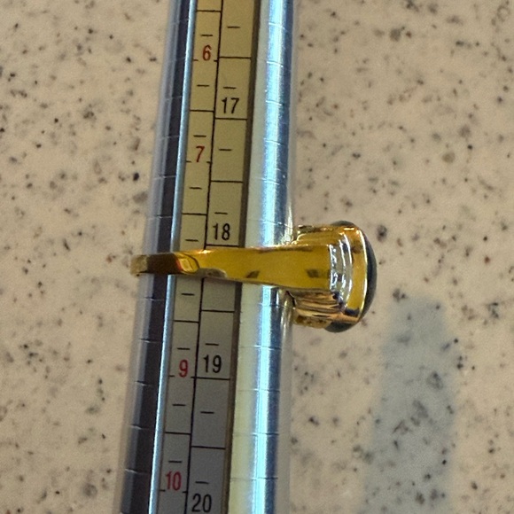 Vintage 925 Gold-Tone Sterling Ring Size 8 Green Cat’s Eye Cabochon - Picture 6 of 7